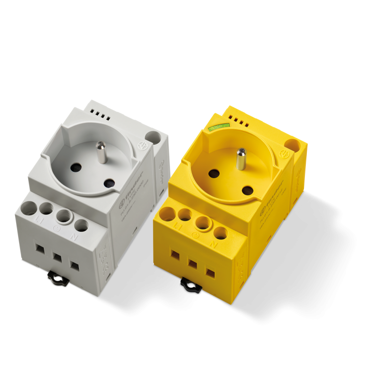 Type 7U.01 Power outlet for electrical enclosures Finder